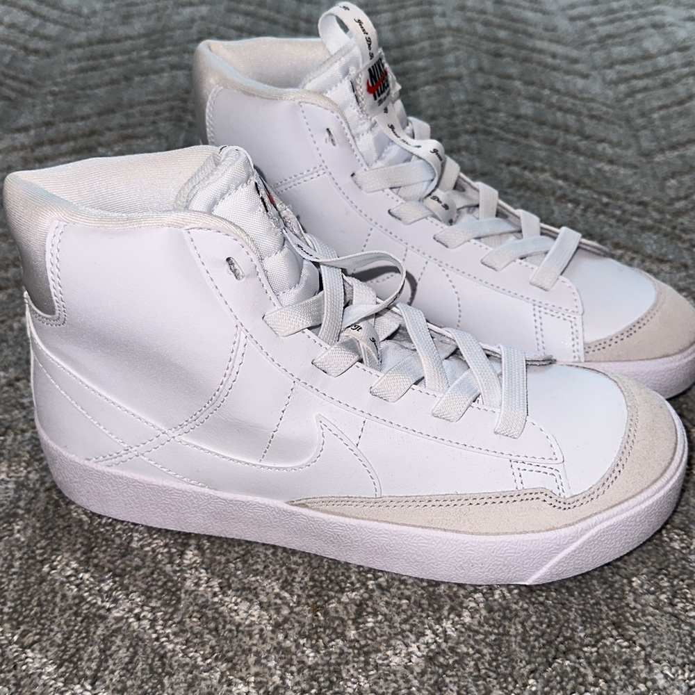 BRAND NEW YOUTH Nike Blazers